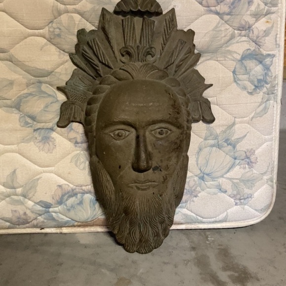 Antique Cast Iron Bearded Man Head Statue - Picture 5 of 6